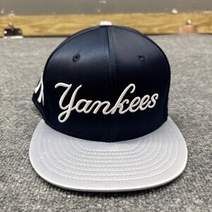 New York Yankees New Era Script Logo Satin Fitted Hat Size 7 1/4